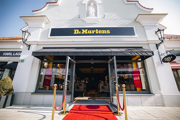 Dr. Martens at Designer Outlet Parndorf. /// credit: Dr. Martens