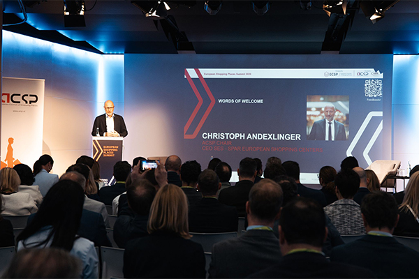 Christoph Andexlinger, Chairman of the conference-organizer ACSP, and CEO of SES Spar European Shopping Places, opened the summit, welcoming more than 130 participants from 14 different countries. /// credit: ECSP