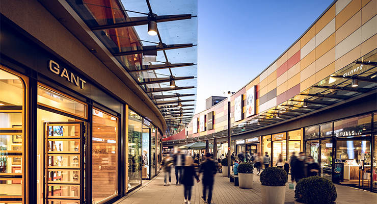 Main-Taunus-Zentrum in Sulzbach, Germany, co-owned by Deutsche EuroShop-AG. /// credit: Deutsche EuroShop